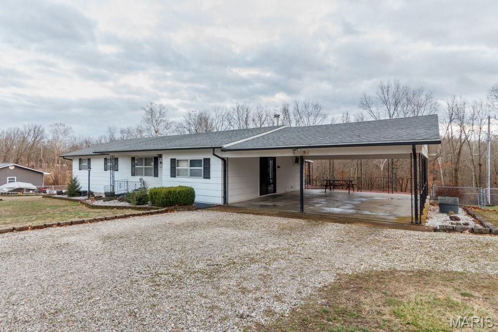 Photo of 19110 GLADE SPRINGS Road, Lebanon, MO 65536 (MLS # 26019366)