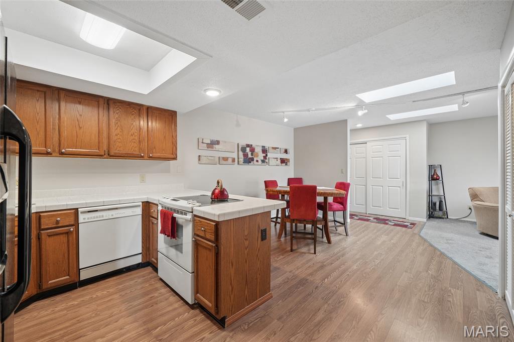 Heritage Garden Condos - Residential