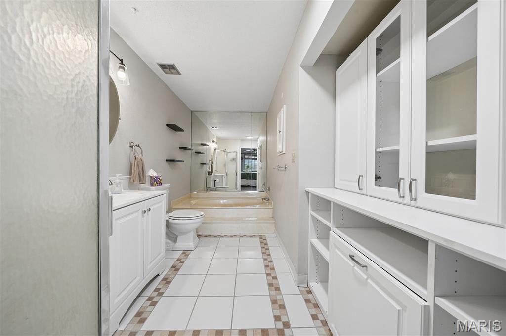 Heritage Garden Condos - Residential