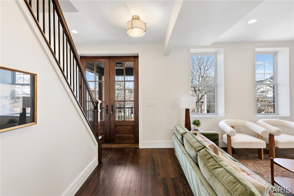 5632 S Magnolia Avenue