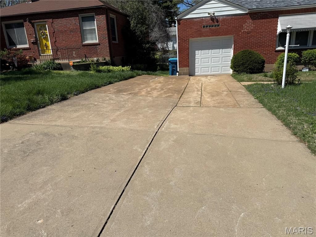 Photo of 8805 Greenbrook Drive, St Louis, MO 63136 (MLS # 26020121)