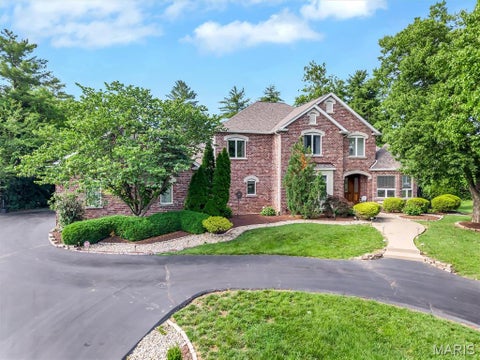 Tiny photo for 845 Coulange Court, Creve Coeur, MO 63141 (MLS # 26037242)