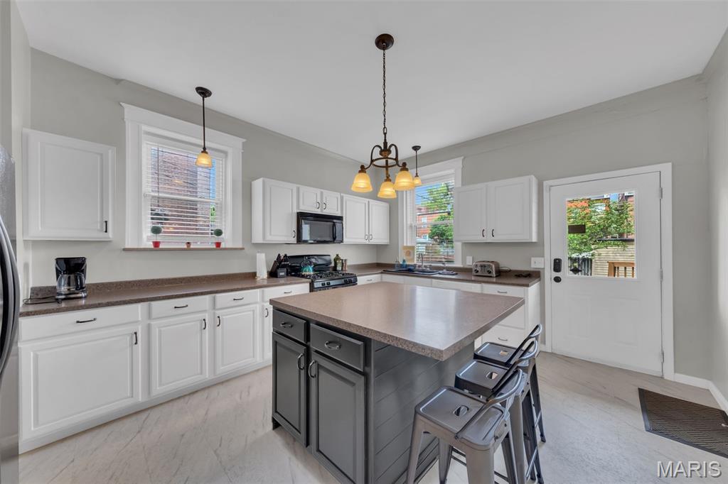 St Louis, Missouri 63118, United States, 4 Bedrooms Bedrooms, ,3 BathroomsBathrooms,Residential,Coming Soon,165006