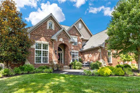 Photo of 11727 Fawnridge Drive, Des Peres, MO 63131 (MLS # 26028924)