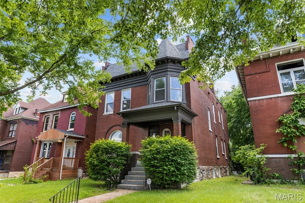 Photo of St Louis, MO 63115 (MLS # 26029000)