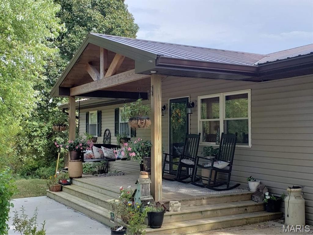 Photo of 1504 Ferd Lane, Owensville, MO 65066 (MLS # 25072752)