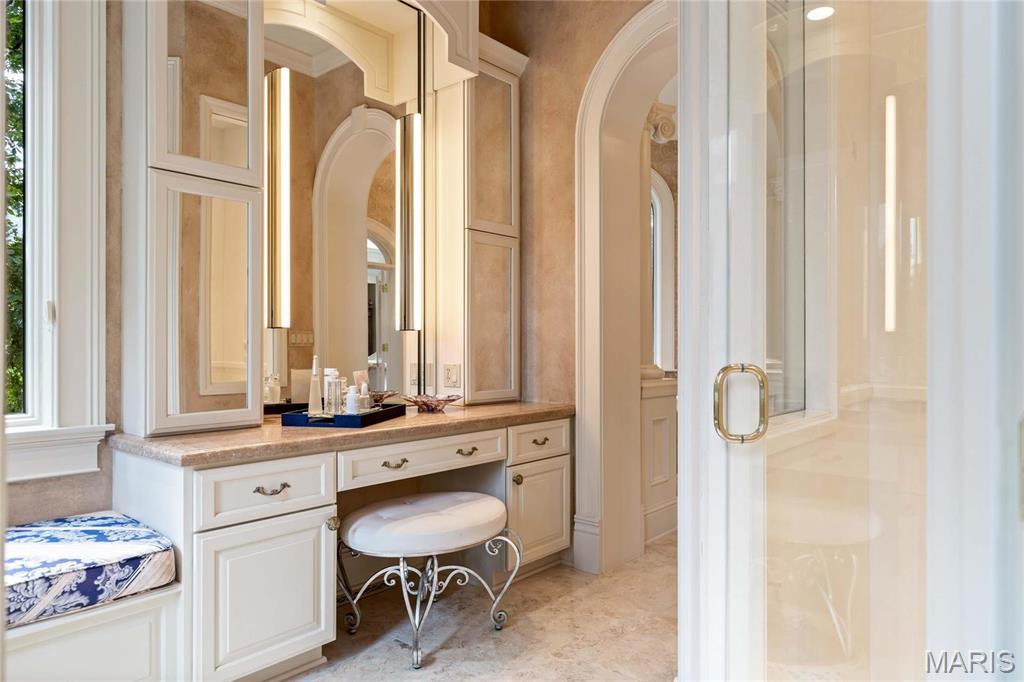 Whitmoor Upper Rdwy & Esmt - Residential