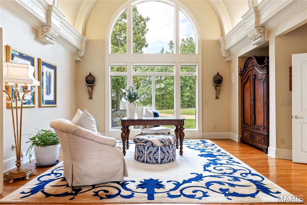 Whitmoor Upper Rdwy & Esmt - Residential