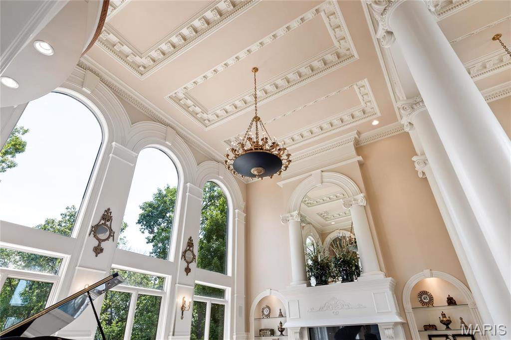 Whitmoor Upper Rdwy & Esmt - Residential