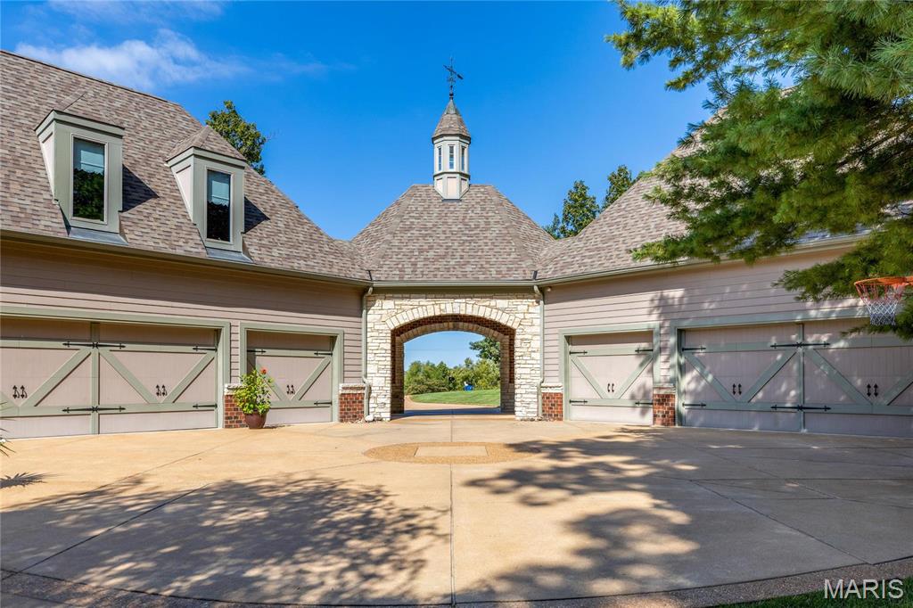 Whitmoor Upper Rdwy & Esmt - Residential