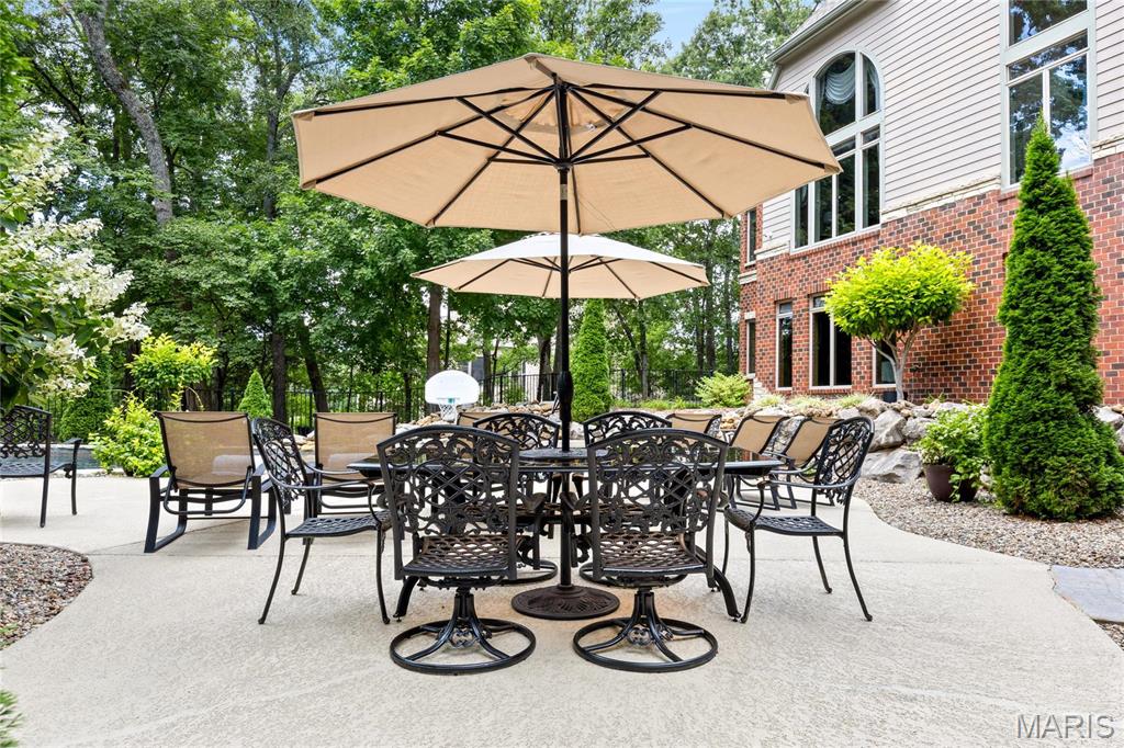 Whitmoor Upper Rdwy & Esmt - Residential