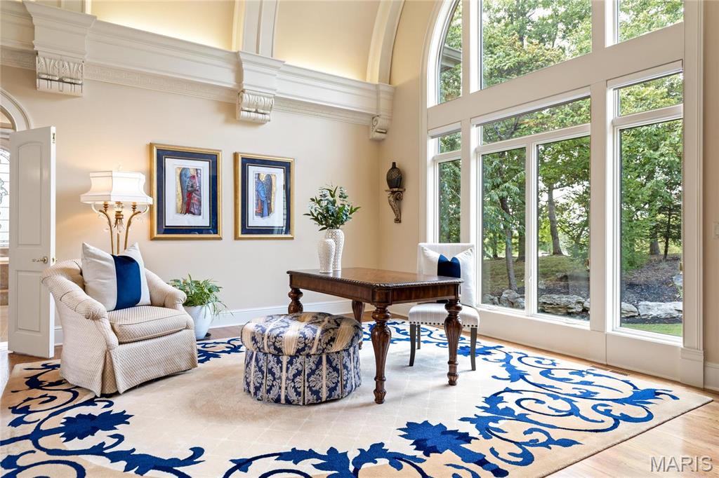 Whitmoor Upper Rdwy & Esmt - Residential