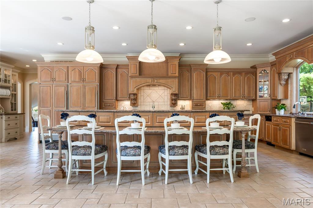 Whitmoor Upper Rdwy & Esmt - Residential