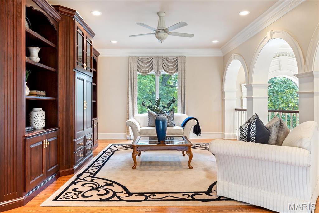 Whitmoor Upper Rdwy & Esmt - Residential