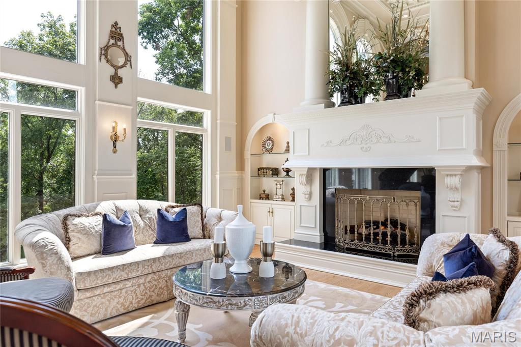 Whitmoor Upper Rdwy & Esmt - Residential