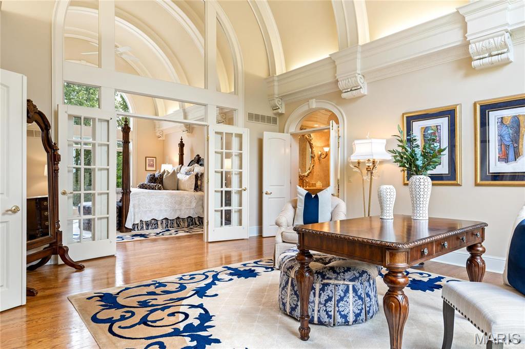 Whitmoor Upper Rdwy & Esmt - Residential