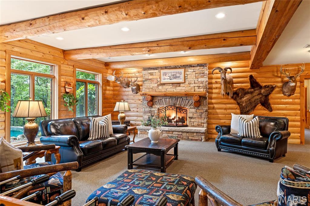 Whitmoor Upper Rdwy & Esmt - Residential