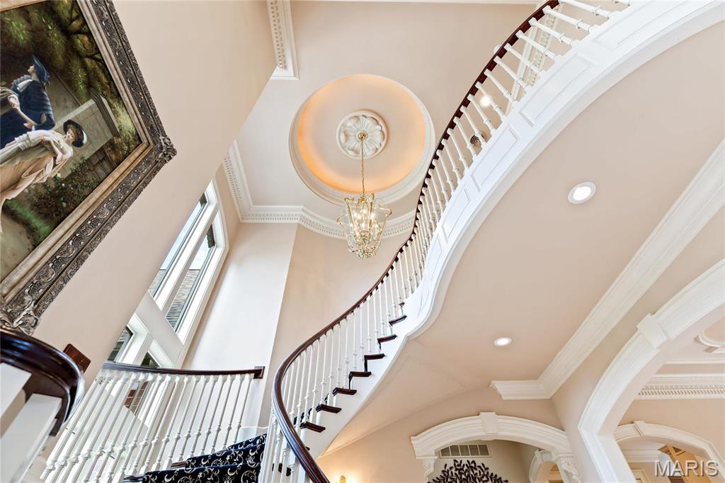 Whitmoor Upper Rdwy & Esmt - Residential