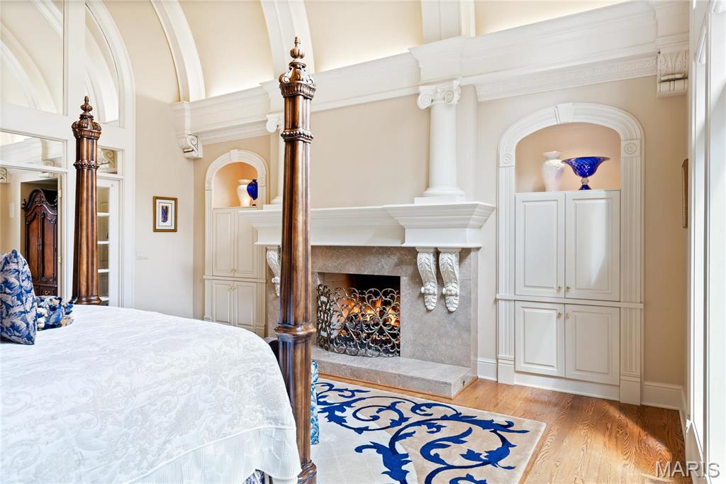 Whitmoor Upper Rdwy & Esmt - Residential