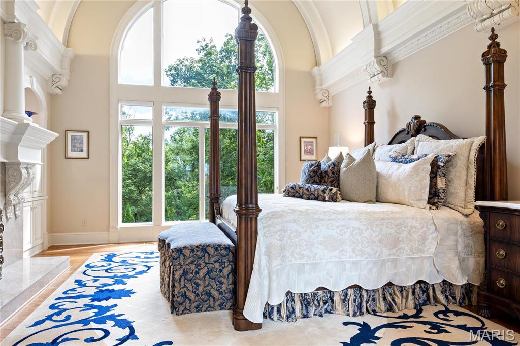 Whitmoor Upper Rdwy & Esmt - Residential