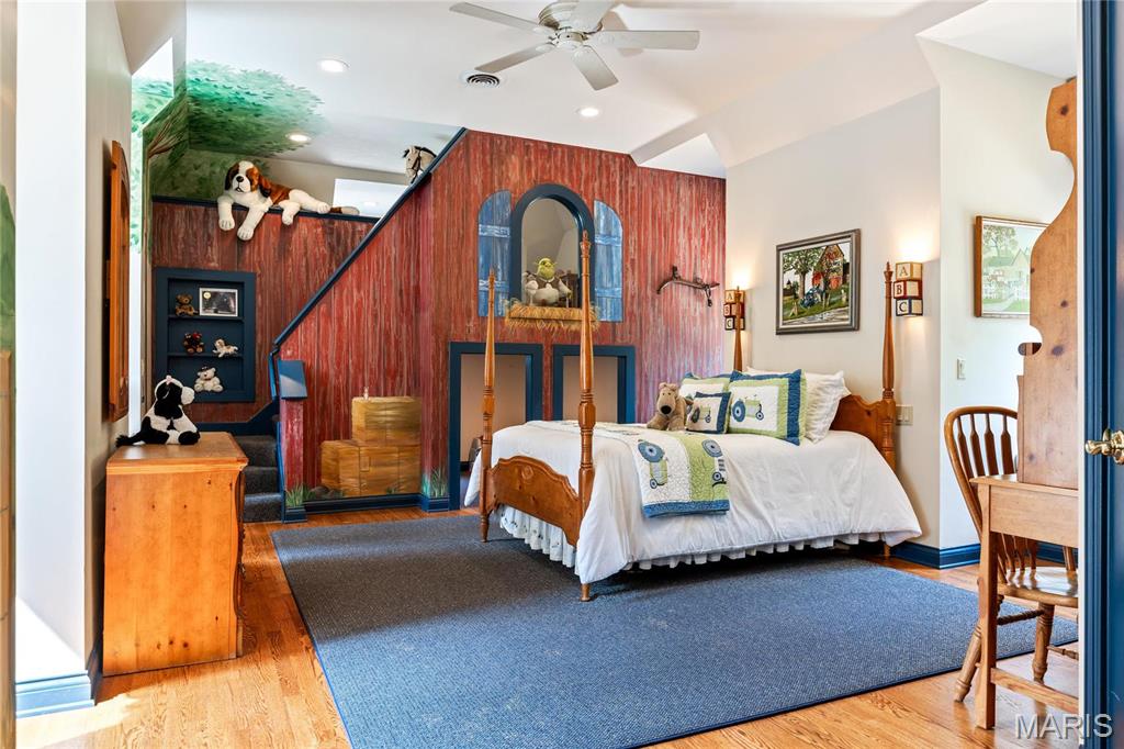 Whitmoor Upper Rdwy & Esmt - Residential