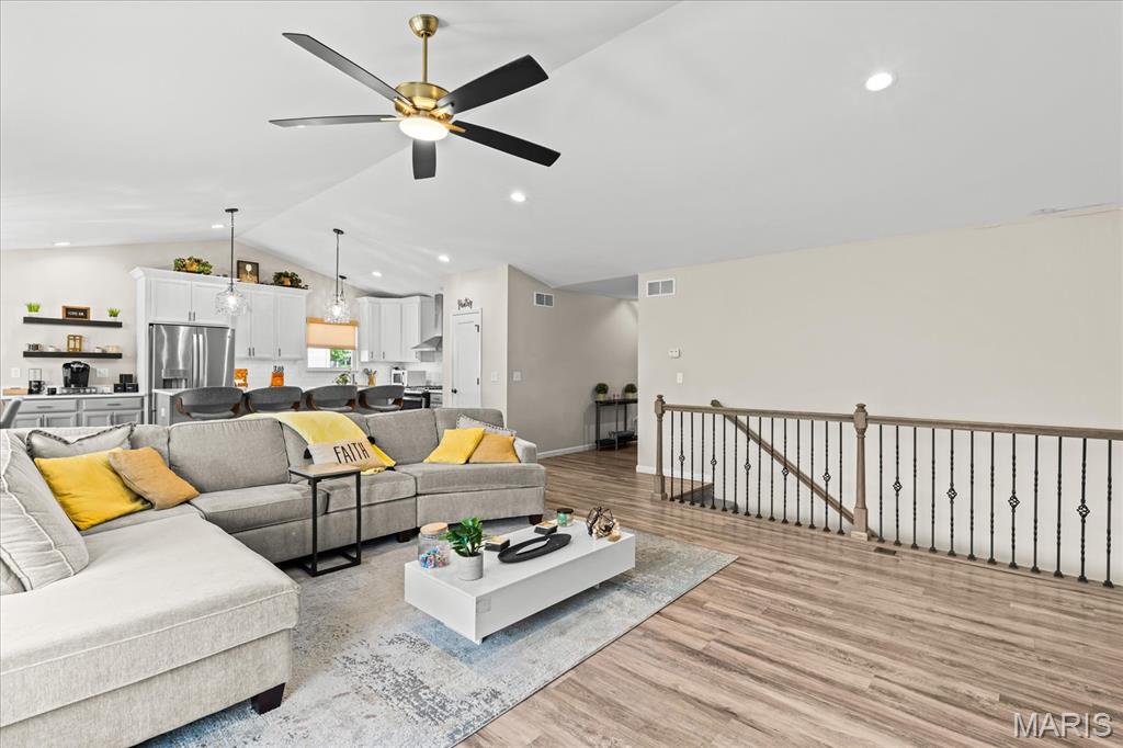 1323 Orchard Lakes Circle