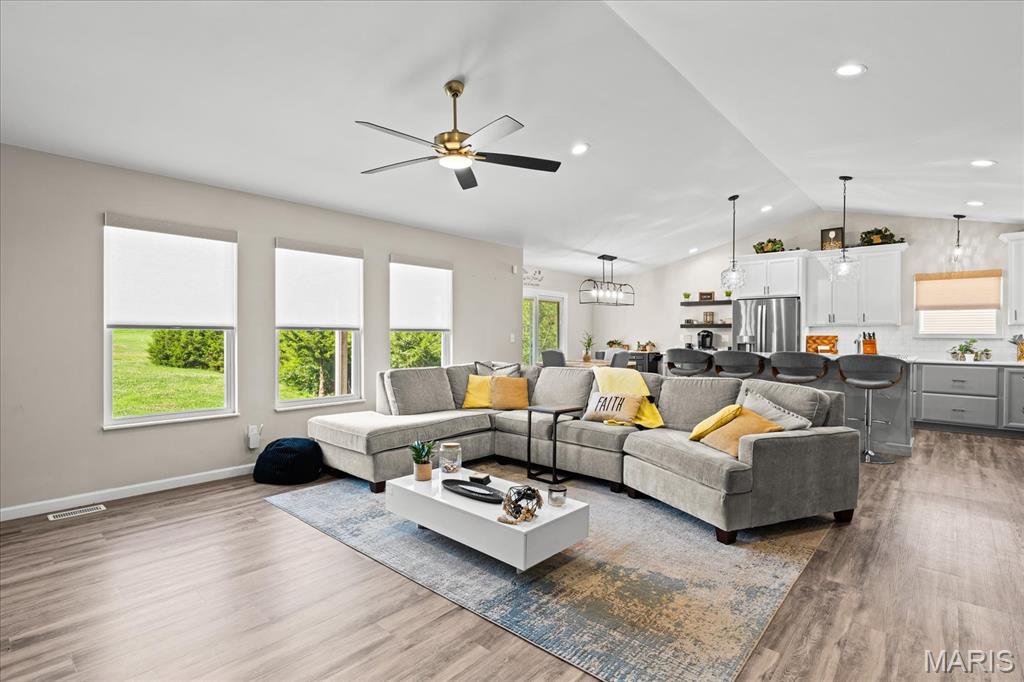 1323 Orchard Lakes Circle