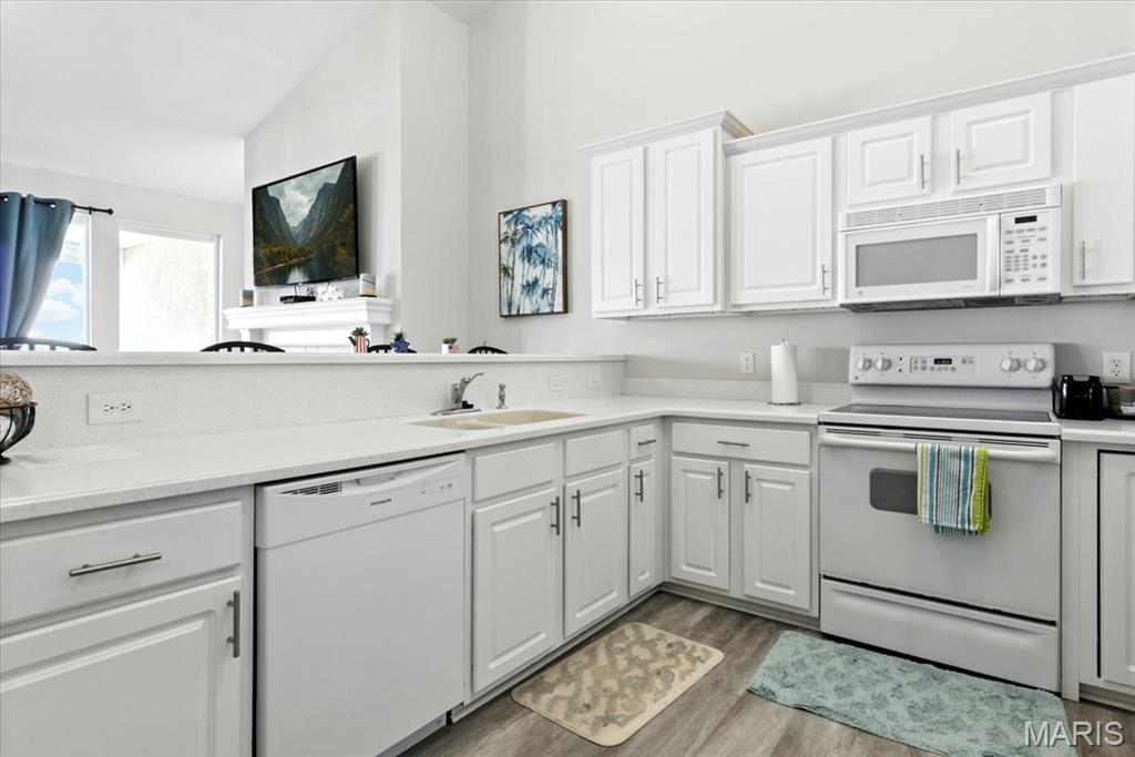 230 Plaza Gardens Court 5B