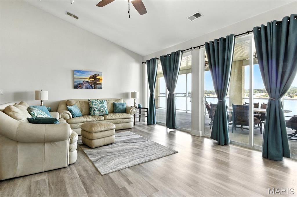 West Palms/Lk Condo - Residential