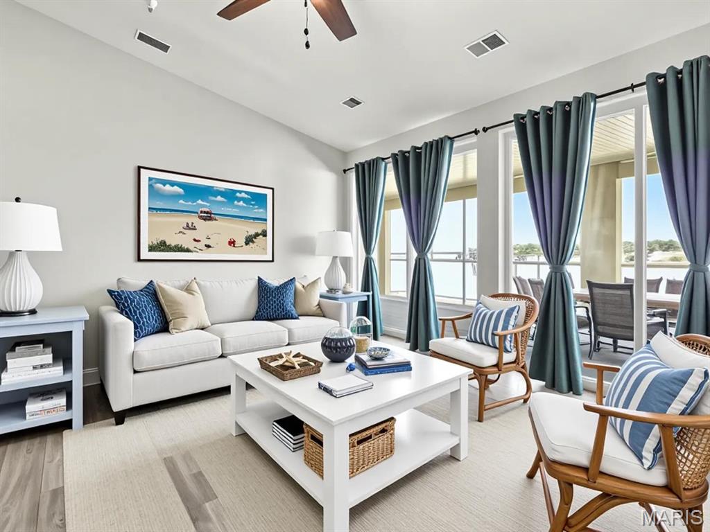 West Palms/Lk Condo - Residential