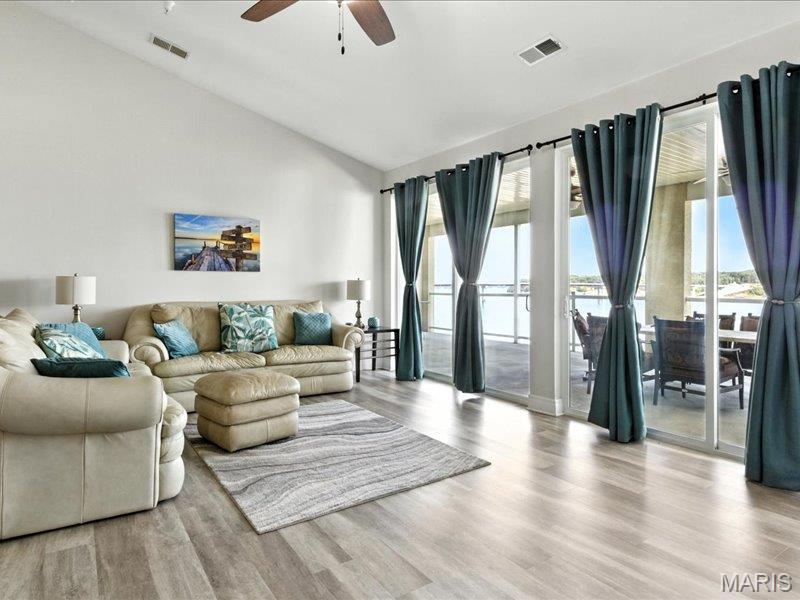 West Palms/Lk Condo - Residential