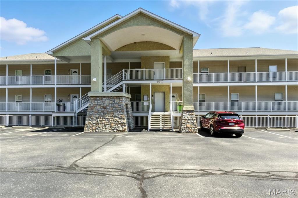 230 Plaza Gardens Court 5B