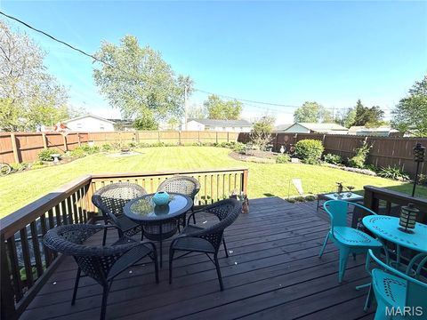 Tiny photo for 315 S Main Cross, Bowling Green, MO 63334 (MLS # 26024378)