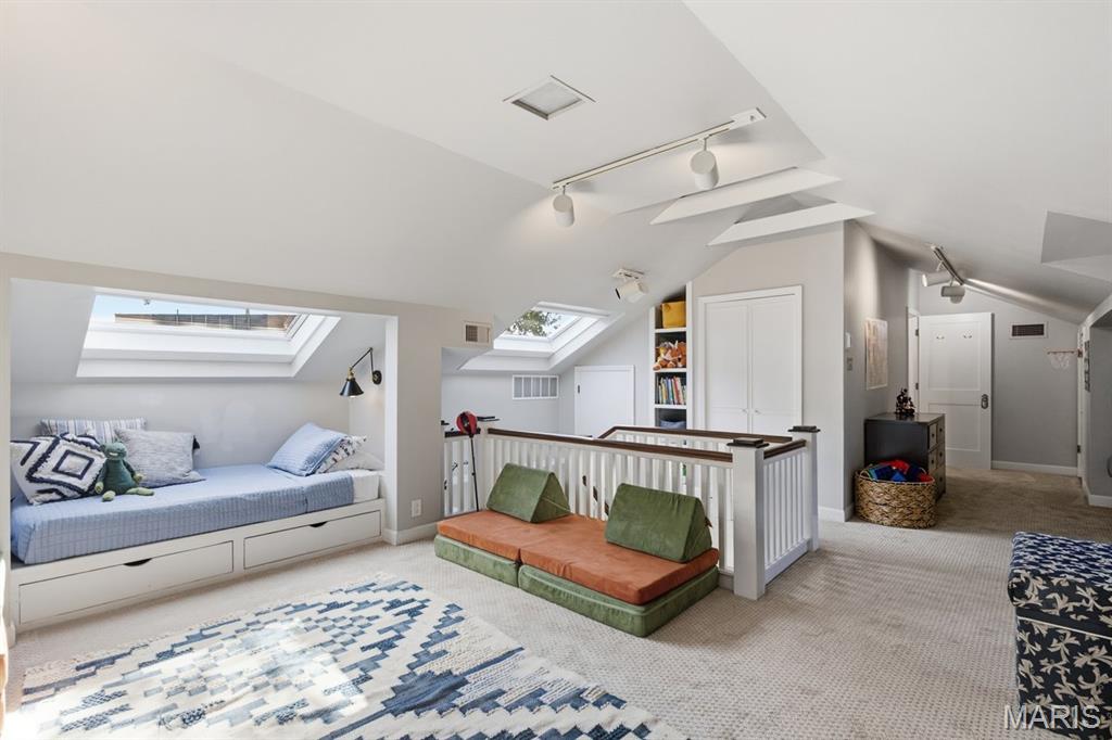 Hillcrest - Residential