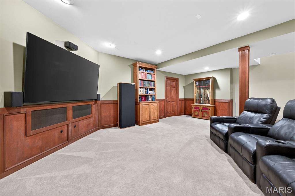 Summit Estate - Residential