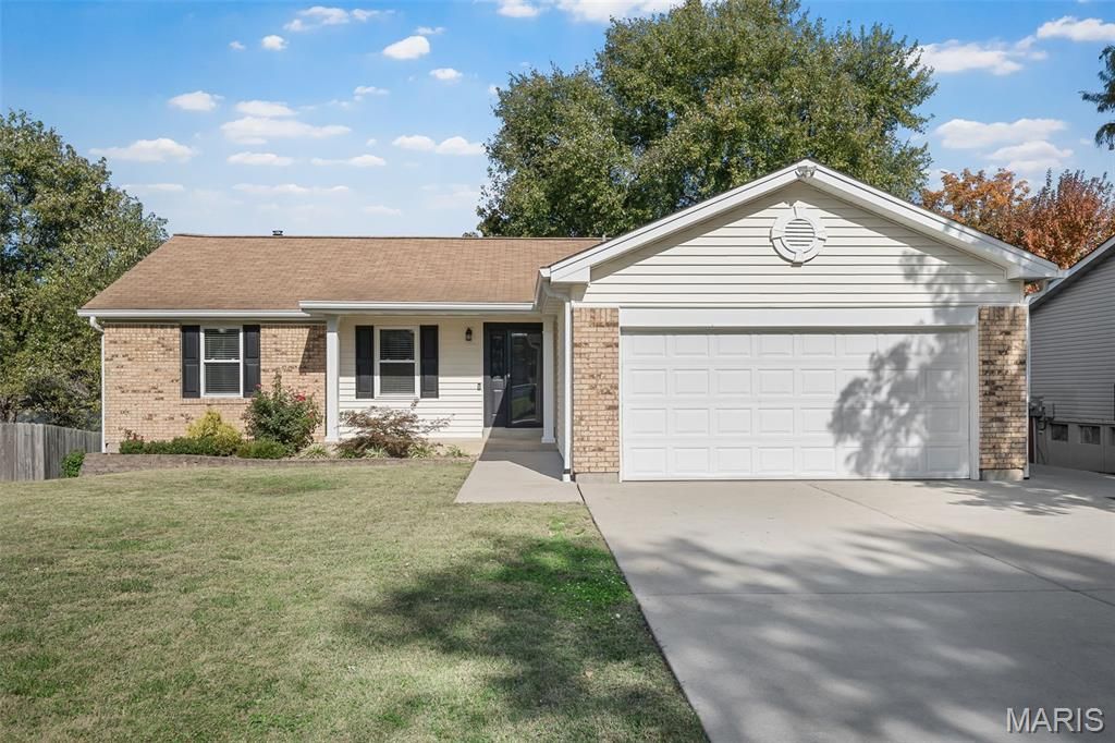 Photo of 376 Eagles Drive, St Peters, MO 63376 (MLS # 25070183)