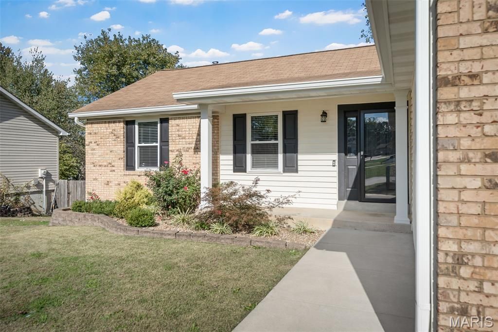 Photo of 376 Eagles Drive, St Peters, MO 63376 (MLS # 25070183)