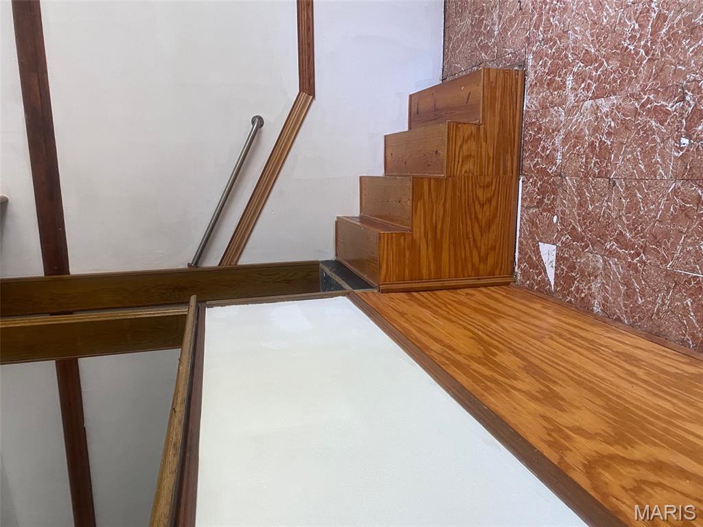 Southampton Add - Commercial Sale