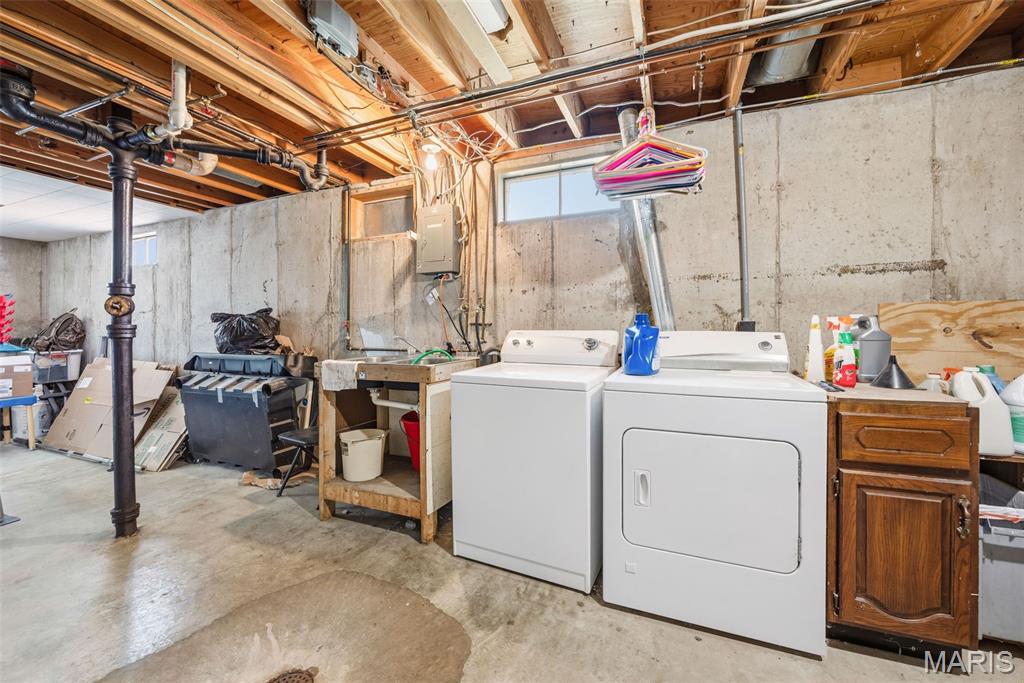 Eastwood Manor - Residential