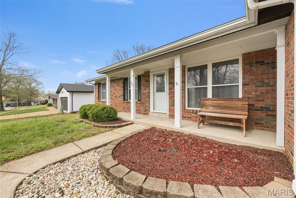 Eastwood Manor - Residential