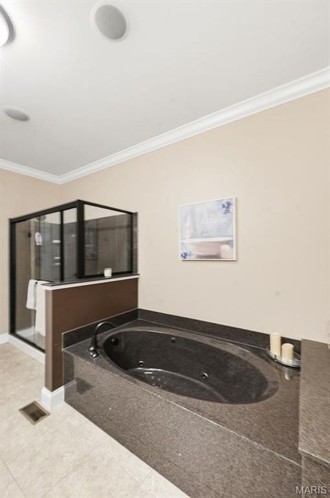 Tiny photo for 14305 Gatwick Court, Chesterfield, MO 63017 (MLS # 26029206)