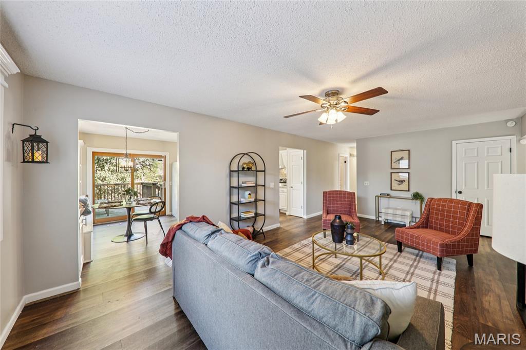 1111 Shadowoak Drive