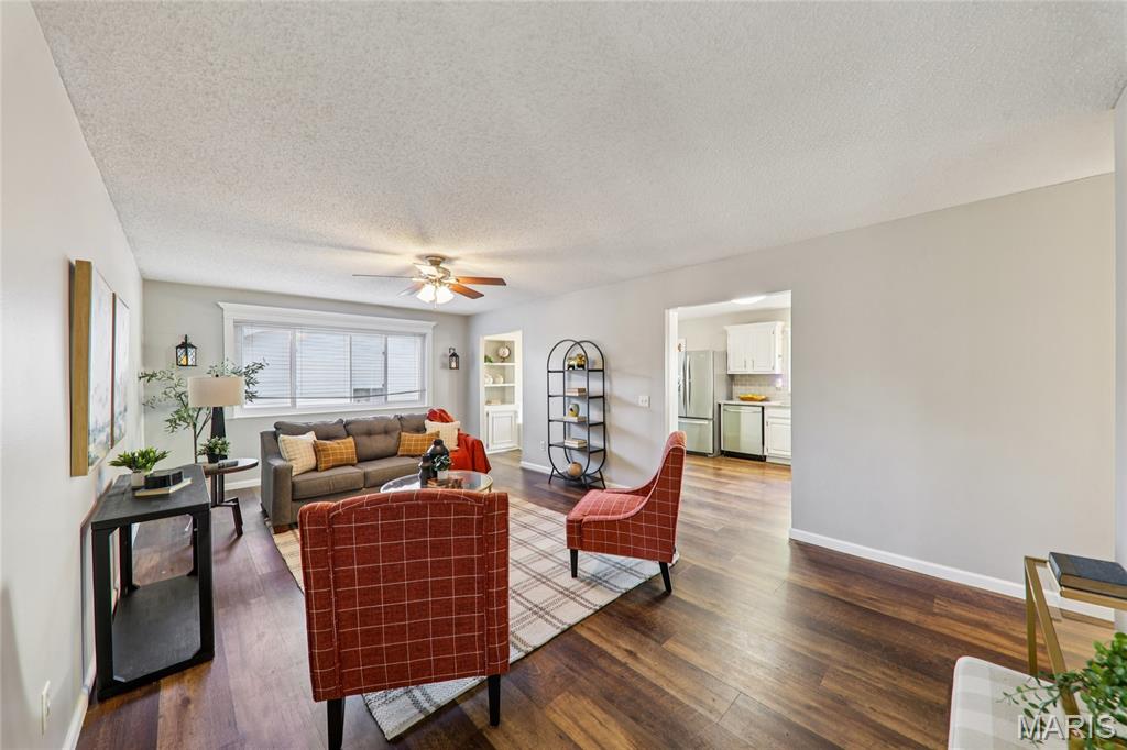 1111 Shadowoak Drive