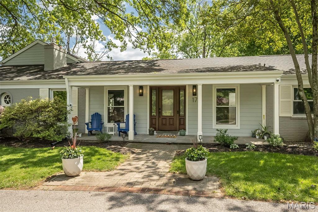 17 Colonial Hills Parkway