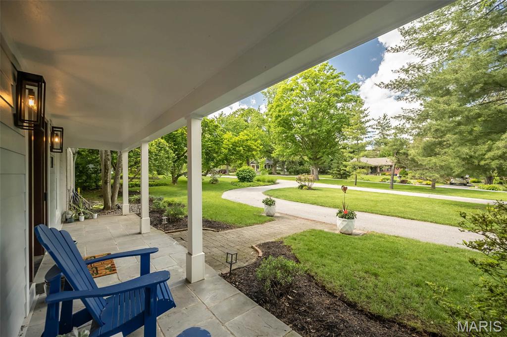 17 Colonial Hills Parkway