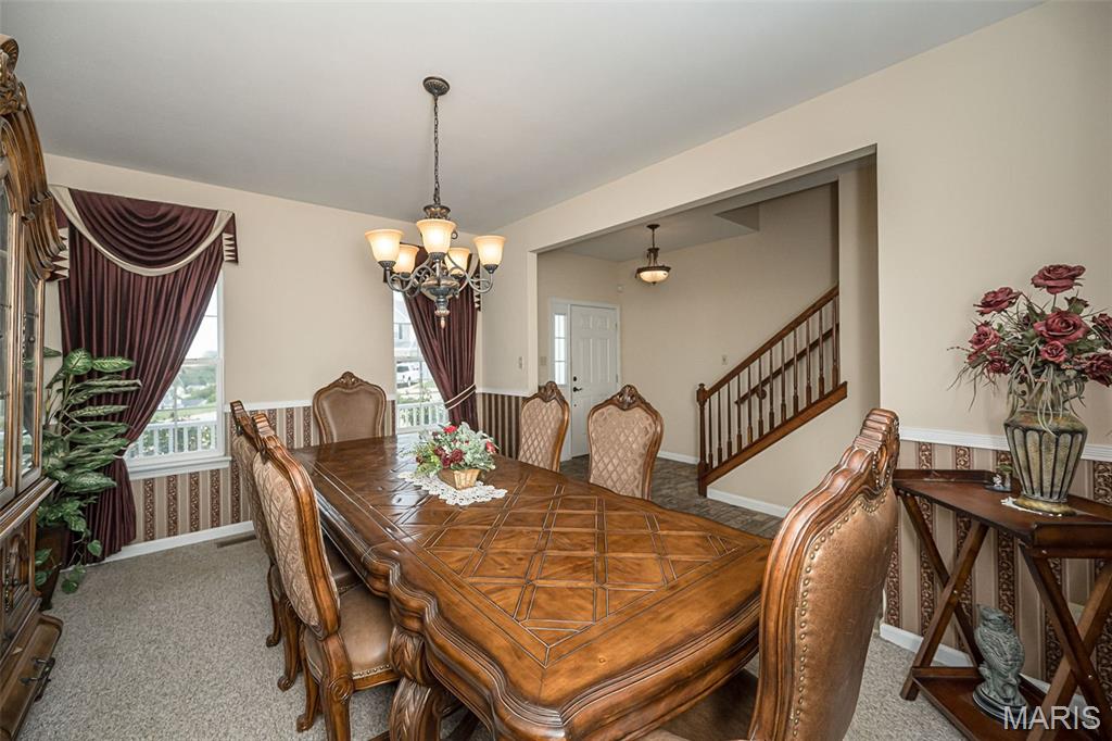 5521 Regency Woods Manor