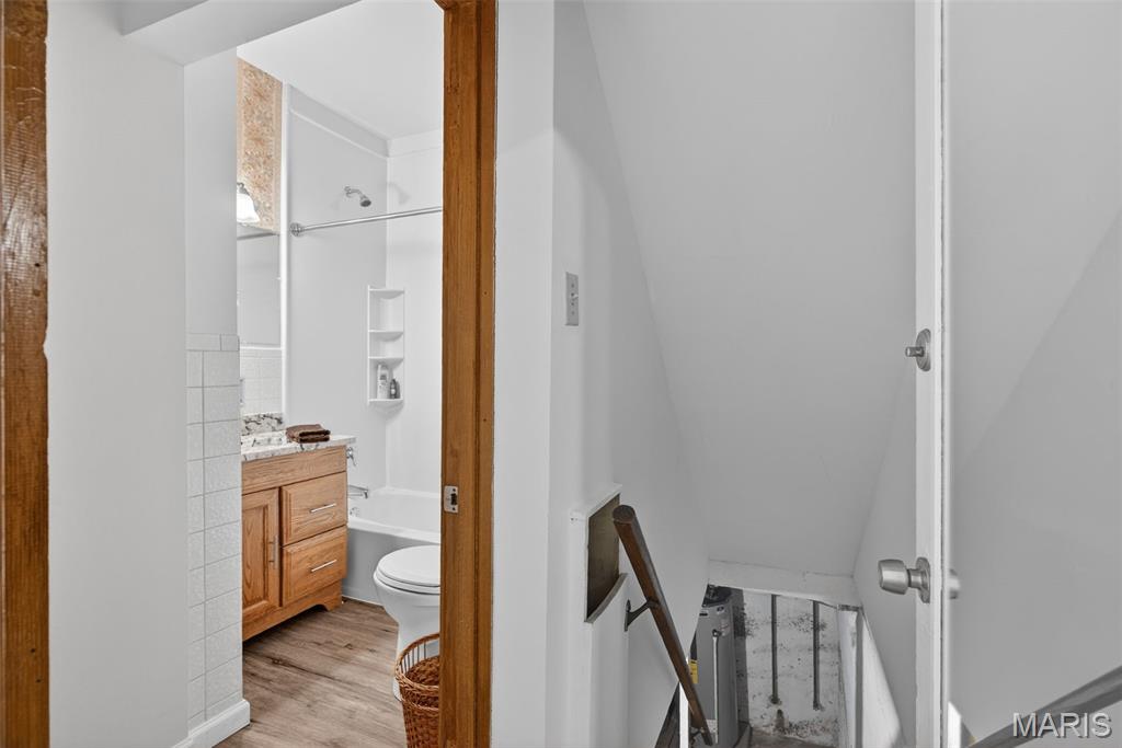 Redmons Add - Commercial Lease