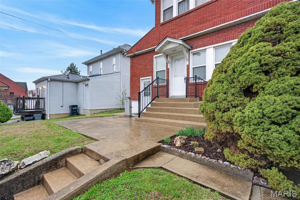 Redmons Add - Commercial Lease