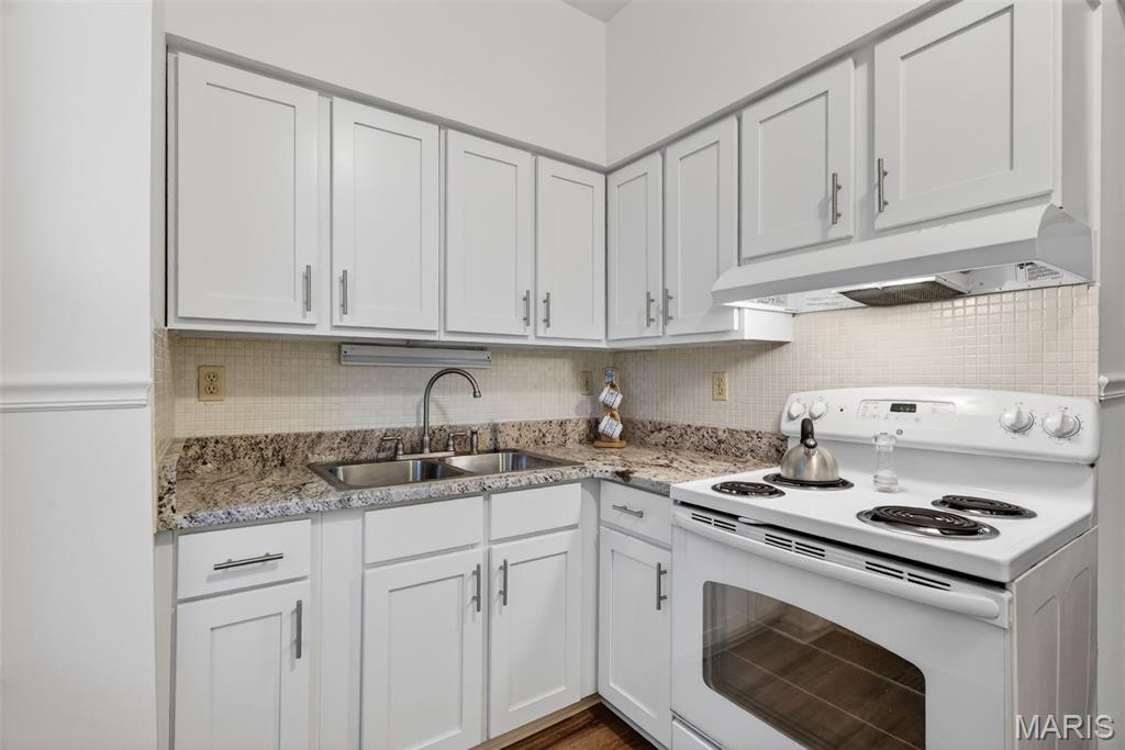 Redmons Add - Commercial Lease