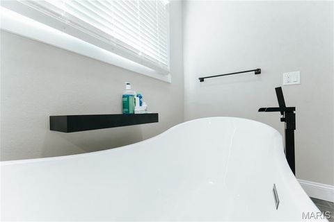 Tiny photo for 10605 Larson Lane, Rolla, MO 65401 (MLS # 26019147)